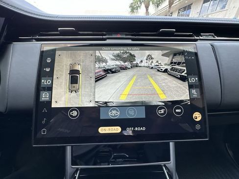 Used 2024 Land Rover Range Rover Long Wheelbase SE image 23