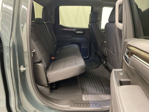 Used 2025 Chevrolet Silverado 1500 LT image 17