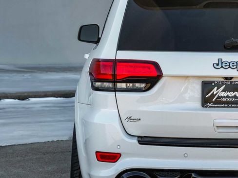 Used 2017 Jeep Grand Cherokee SRT image 55
