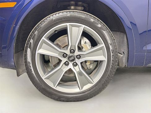 Used 2019 Audi Q5 2.0T Premium Plus w/ Premium Plus Package AWD/4WD image 11