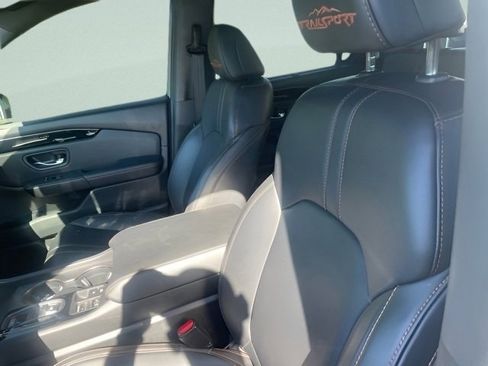 Used 2024 Honda Pilot TrailSport image 20