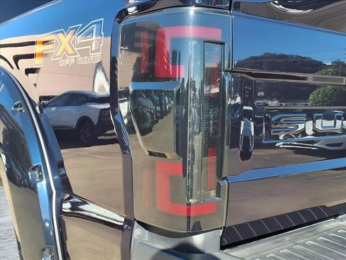 Used 2021 Ford F250 Lariat w/ Lariat Ultimate Package image 9