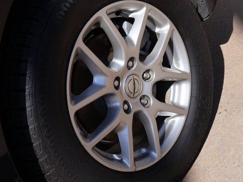 Used 2025 Chrysler Pacifica Select FWD image 45