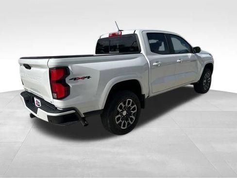 Used 2023 Chevrolet Colorado LT w/ LT Convenience Package III AWD/4WD image 6