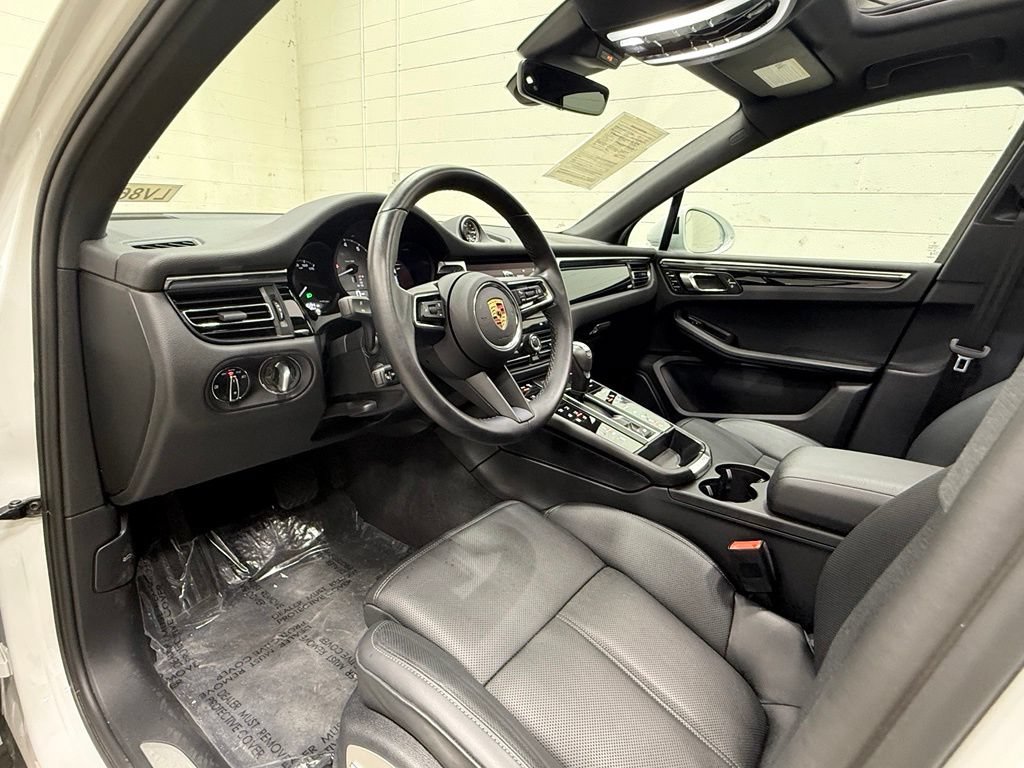 Used 2024 Porsche Macan S AWD/4WD image 34
