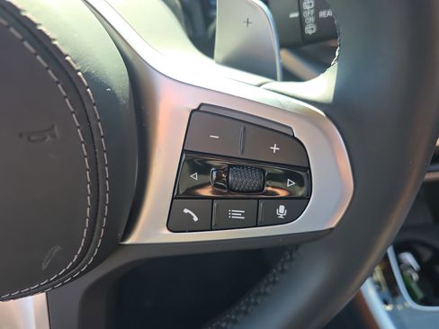 Used 2025 BMW X5 xDrive40i w/ Executive Package image 29