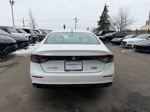 Used 2023 Honda Accord Touring image 7