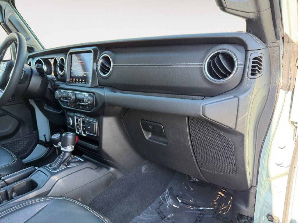 Used 2023 Jeep Wrangler Unlimited Sahara AWD/4WD image 26