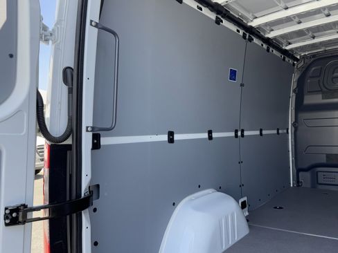 New 2025 Mercedes-Benz Sprinter 2500 image 18