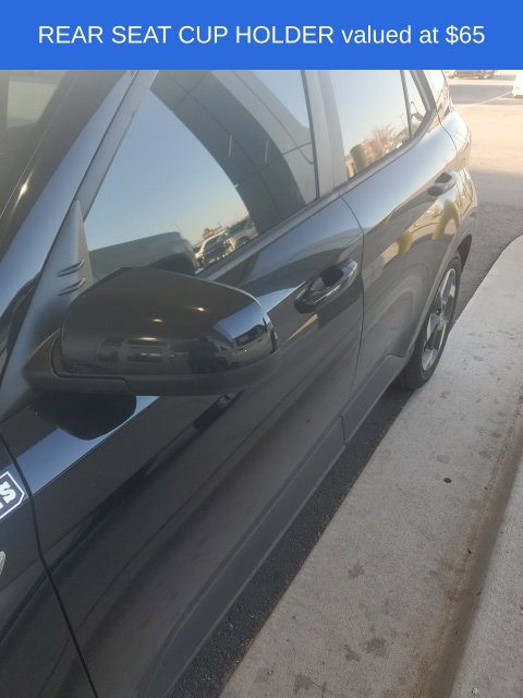 Used 2021 Hyundai Venue SEL FWD image 3