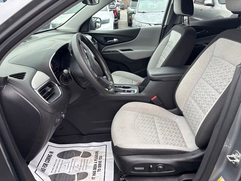 Used 2024 Chevrolet Equinox LS w/ LS Convenience Package image 8