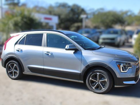 New 2026 Kia Niro LX FWD image 5