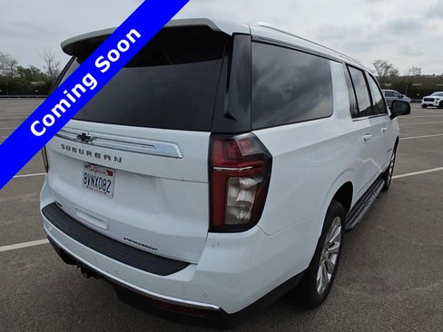 Used 2021 Chevrolet Suburban Premier image 2