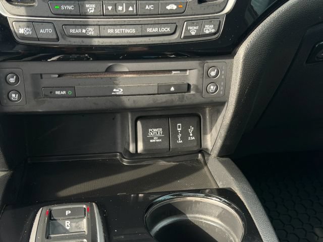 Used 2017 Honda Pilot Elite image 14
