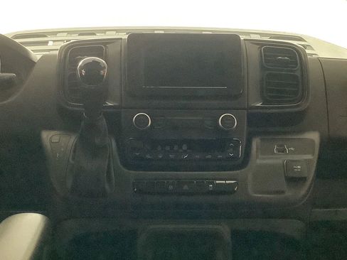 Used 2025 RAM ProMaster 2500 w/ U-Haul Equipment Group FWD image 11