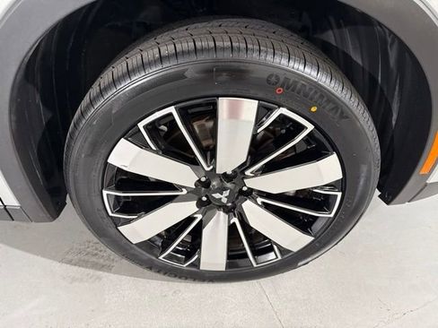 Used 2025 Mitsubishi Outlander SE AWD/4WD image 16
