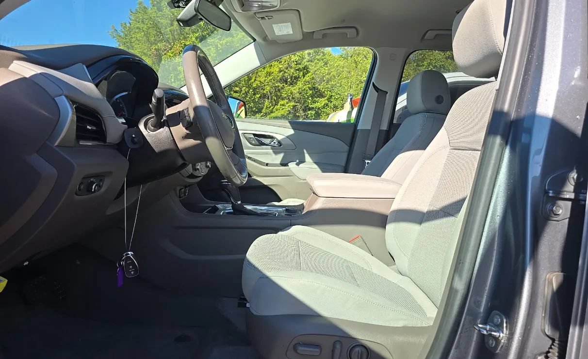 Used 2018 Chevrolet Traverse LT AWD/4WD image 8