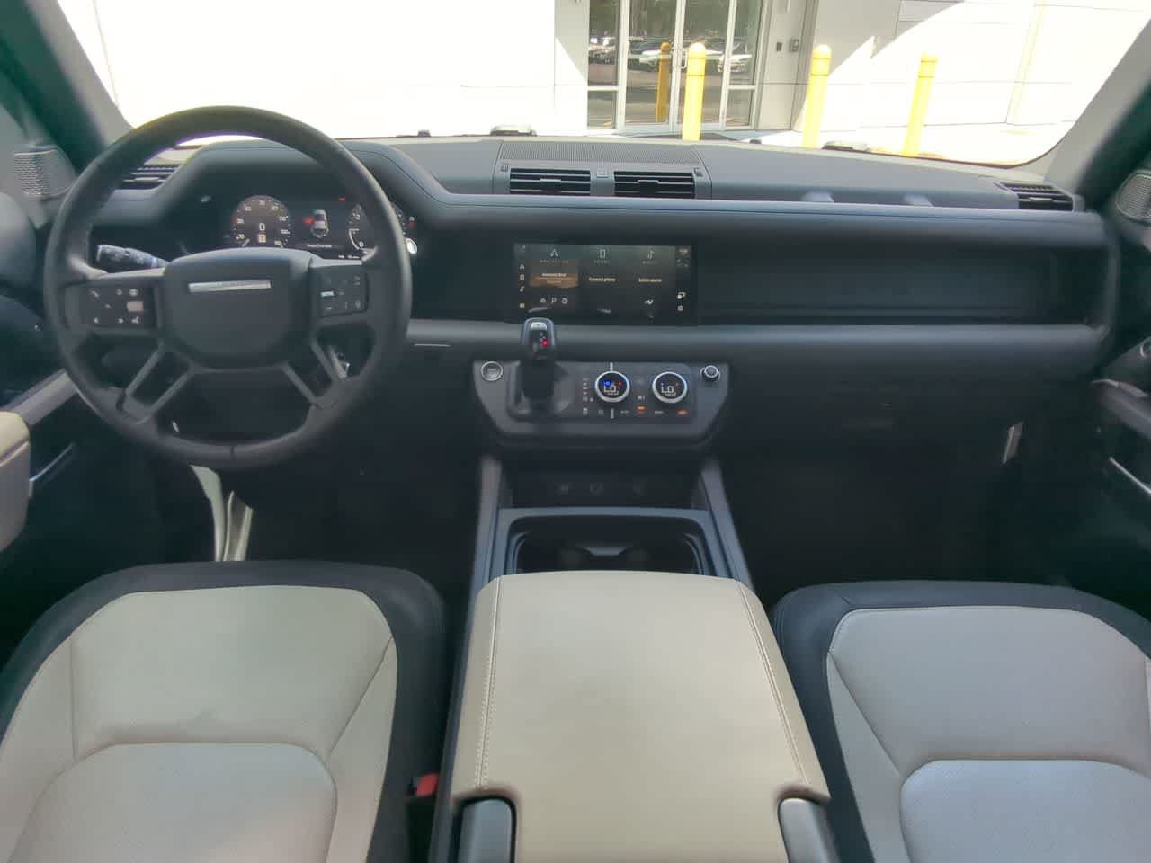 Certified 2024 Land Rover Defender 110 X-Dynamic SE AWD/4WD image 16