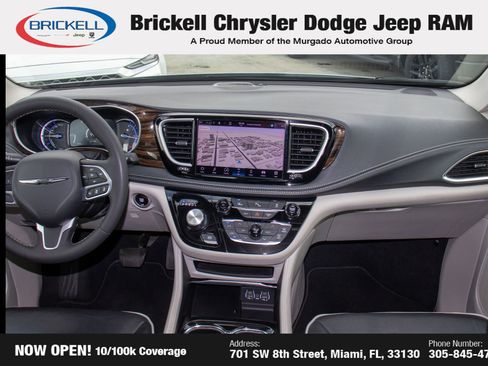 Used 2023 Chrysler Pacifica Limited FWD image 20
