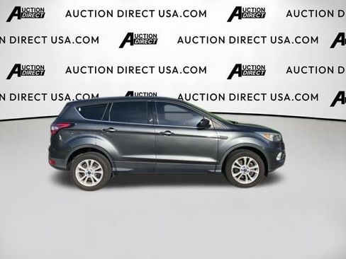 Used 2017 Ford Escape SE image 5