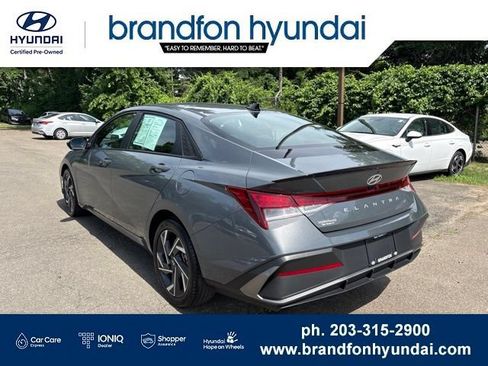Used 2025 Hyundai Elantra Sport FWD image 4