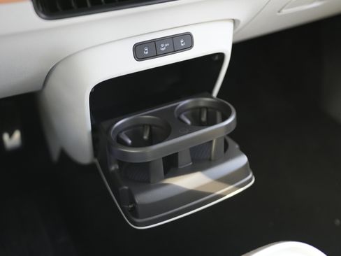 New 2025 Volkswagen ID. Buzz Pro S Plus image 37