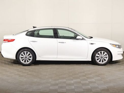 Used 2018 Kia Optima EX w/ Premium Package FWD image 18