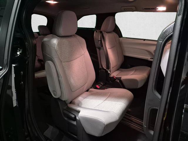 Certified 2026 Toyota Sienna LE FWD image 20