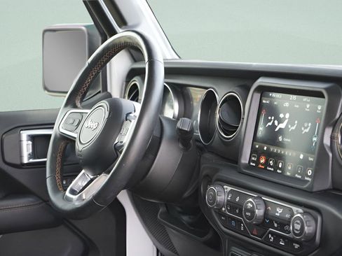 Used 2023 Jeep Wrangler High Altitude image 13