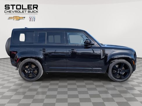 Used 2025 Land Rover Defender 110 X-Dynamic SE image 6