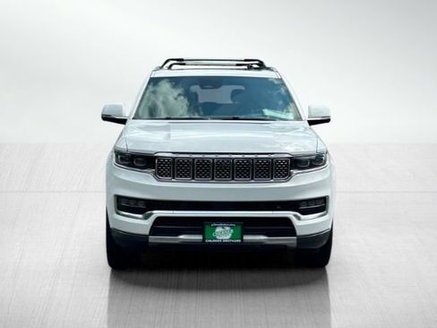 Used 2022 Jeep Grand Wagoneer Series III AWD/4WD image 2