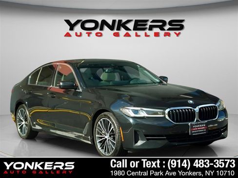 Used 2022 BMW 540i xDrive w/ Premium Package image 11