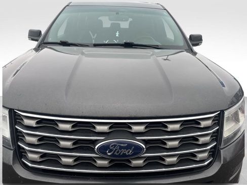 Used 2016 Ford Explorer XLT w/ Equipment Group 202A image 24