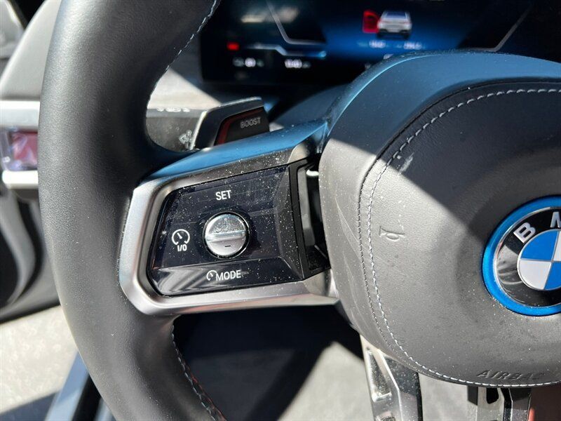 Used 2024 BMW i7 M70 AWD/4WD image 34