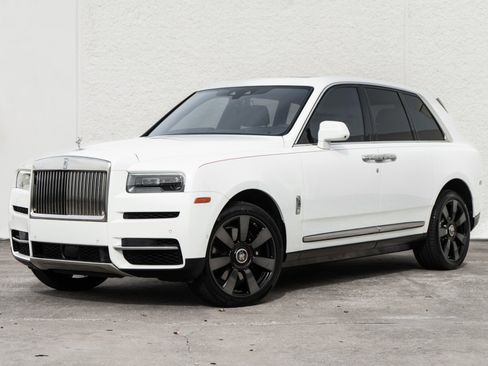 Used 2022 Rolls-Royce Cullinan AWD/4WD image 1