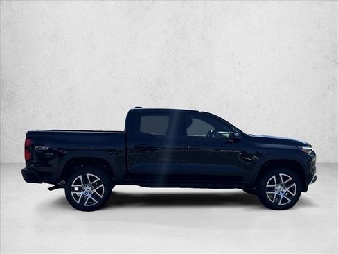 Used 2024 Chevrolet Colorado Z71 w/ Advanced Trailering Package AWD/4WD image 4