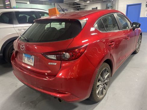 Used 2018 MAZDA MAZDA3 Touring image 4