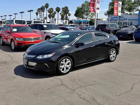 Used 2016 Chevrolet Volt Premier w/ Driver Confidence Package FWD image 2