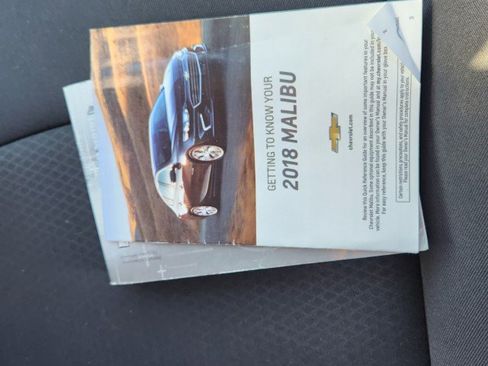 Used 2018 Chevrolet Malibu LT image 15