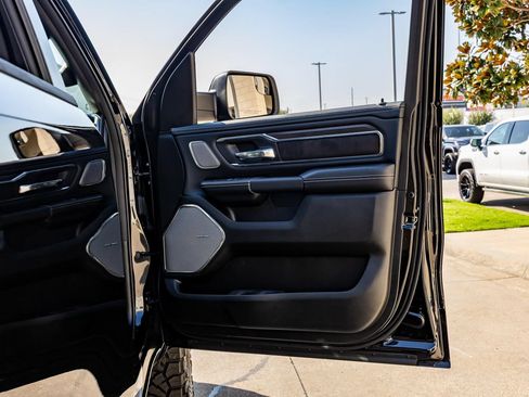 Used 2026 RAM 1500 Laramie AWD/4WD image 36