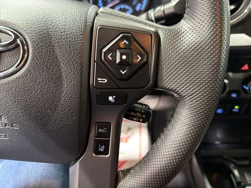 Used 2019 Toyota Tacoma TRD Sport w/ Technology Package image 25