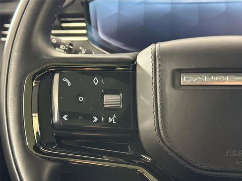 Used 2024 Land Rover Range Rover Sport Dynamic SE image 17
