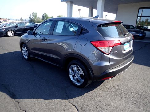 Used 2021 Honda HR-V LX image 3