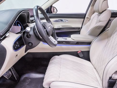 Certified 2022 Genesis GV70 3.5T Sport w/ Sport Prestige Package image 9