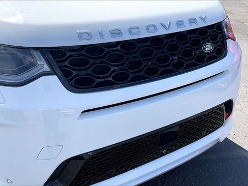Used 2025 Land Rover Discovery Sport S image 30