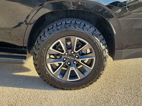 Used 2021 Chevrolet Tahoe Z71 w/ Rear Media and Nav Package image 8