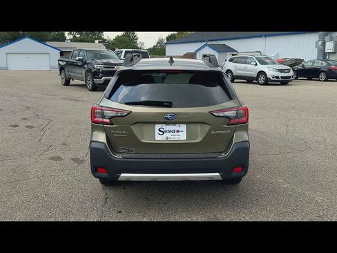 Used 2025 Subaru Outback Limited AWD/4WD image 35