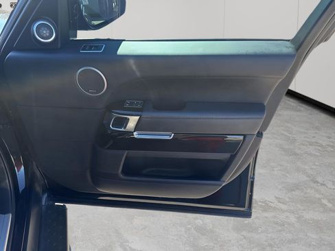 Used 2016 Land Rover Range Rover HSE image 13