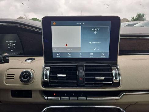 Used 2019 Lincoln Navigator Reserve AWD/4WD image 27