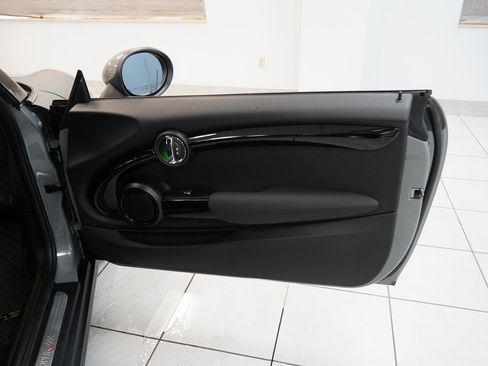 Used 2019 MINI Cooper S w/ Signature Upholstery Package image 29